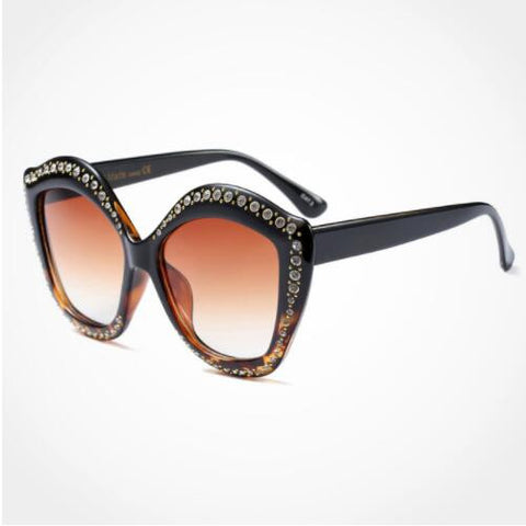 ROYAL GIRL New Cat Eye Sunglasses Women Vintage Brand Designer Crystal Diamond Frame Rivet Shades Sunglasses ss286